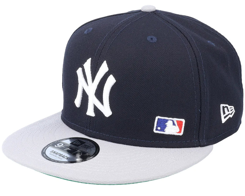 New York Yankees Backletter Arch Snapback