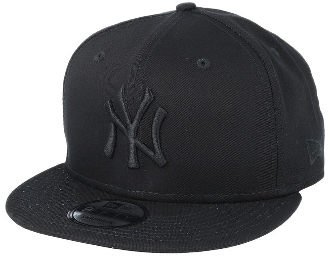 New York Yankees Blackout Snapback